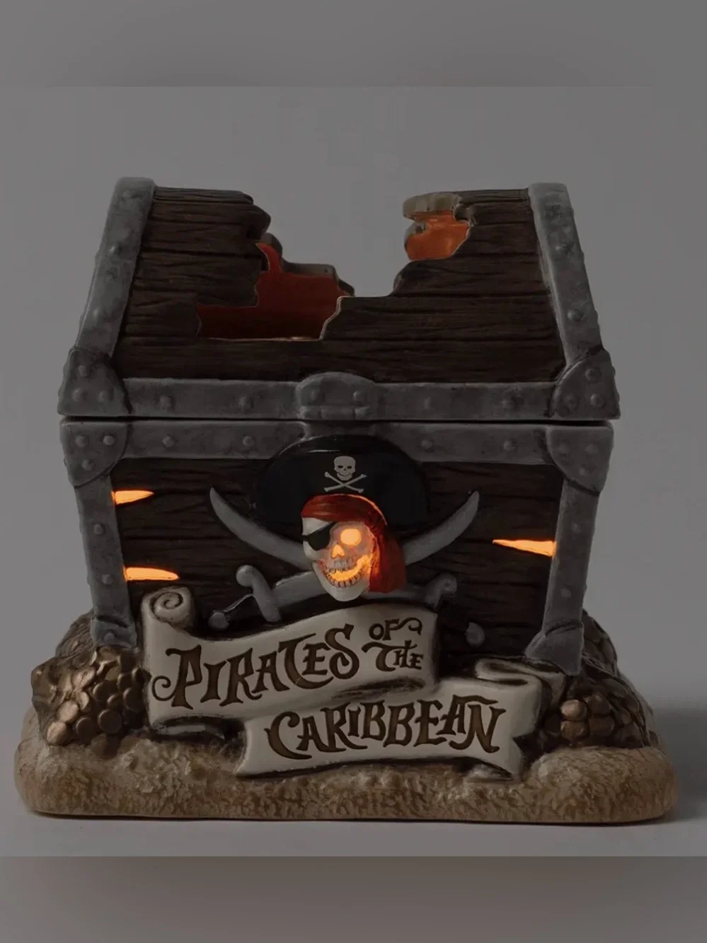 New SCENTSY Pirates of the Caribbean Toasted Chest WARMER